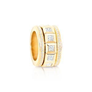 Tamara Comolli - CURRICULUM VITAE 77 Ring princess cut Diamonds